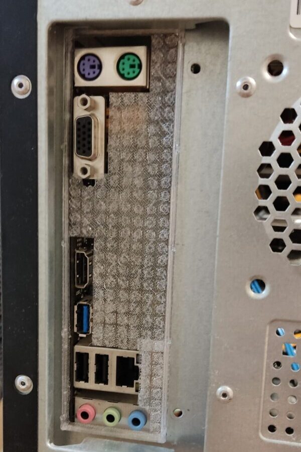Заглушка ПК (backplane)